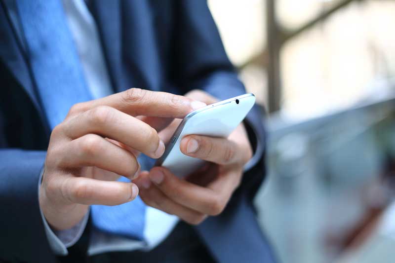 Cell Phone Use May Likely Cause Male Infertility, Says Expert