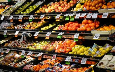 The Dirty Dozen and Clean Fifteen 2025: A Practical Guide to Pesticides in Your Produce